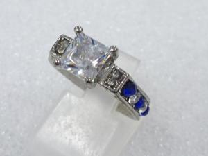 クリスタル　指輪(9号)